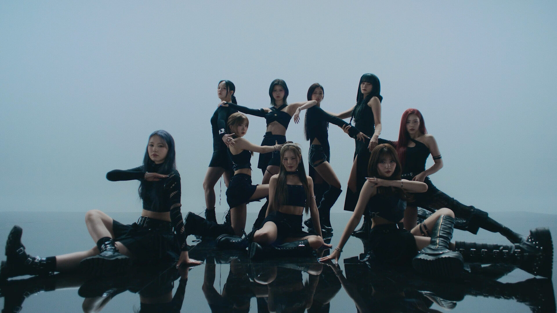 NiZiU Deep Dive #3/3: A 3 AM Review By A K-pop Fan And Her Friend